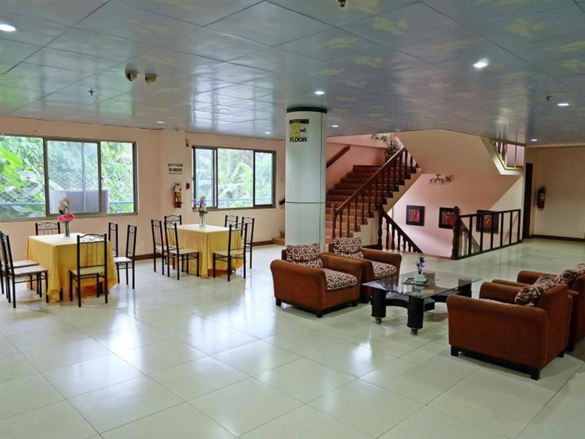 A&A Plaza Hotel Puerto Princesa Extérieur photo