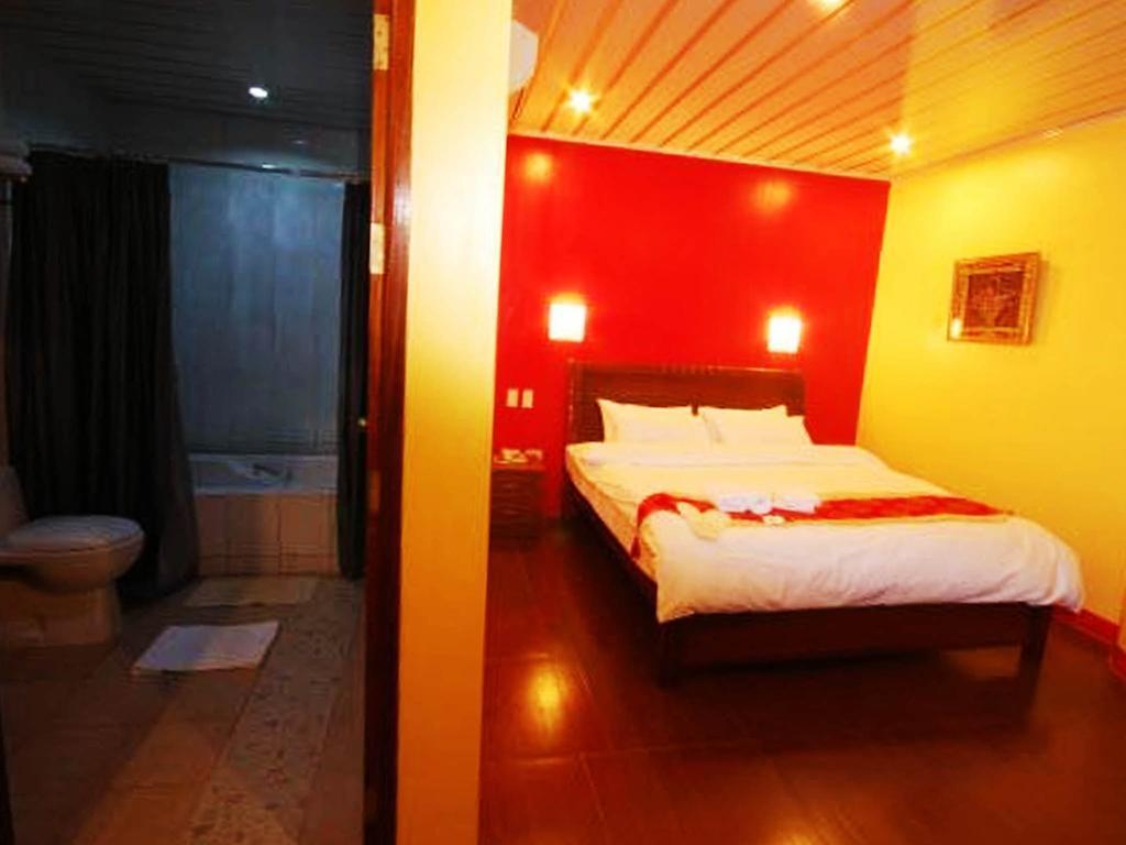 A&A Plaza Hotel Puerto Princesa Extérieur photo