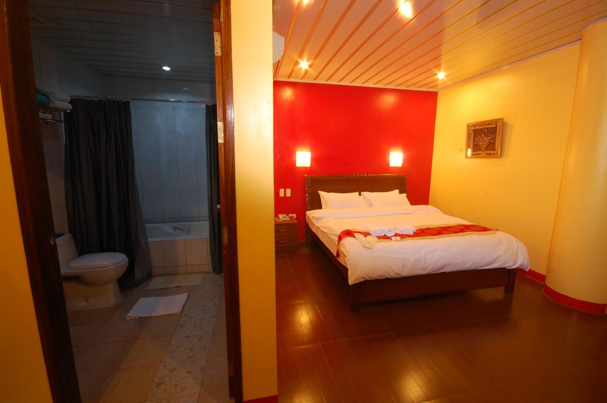 A&A Plaza Hotel Puerto Princesa Extérieur photo