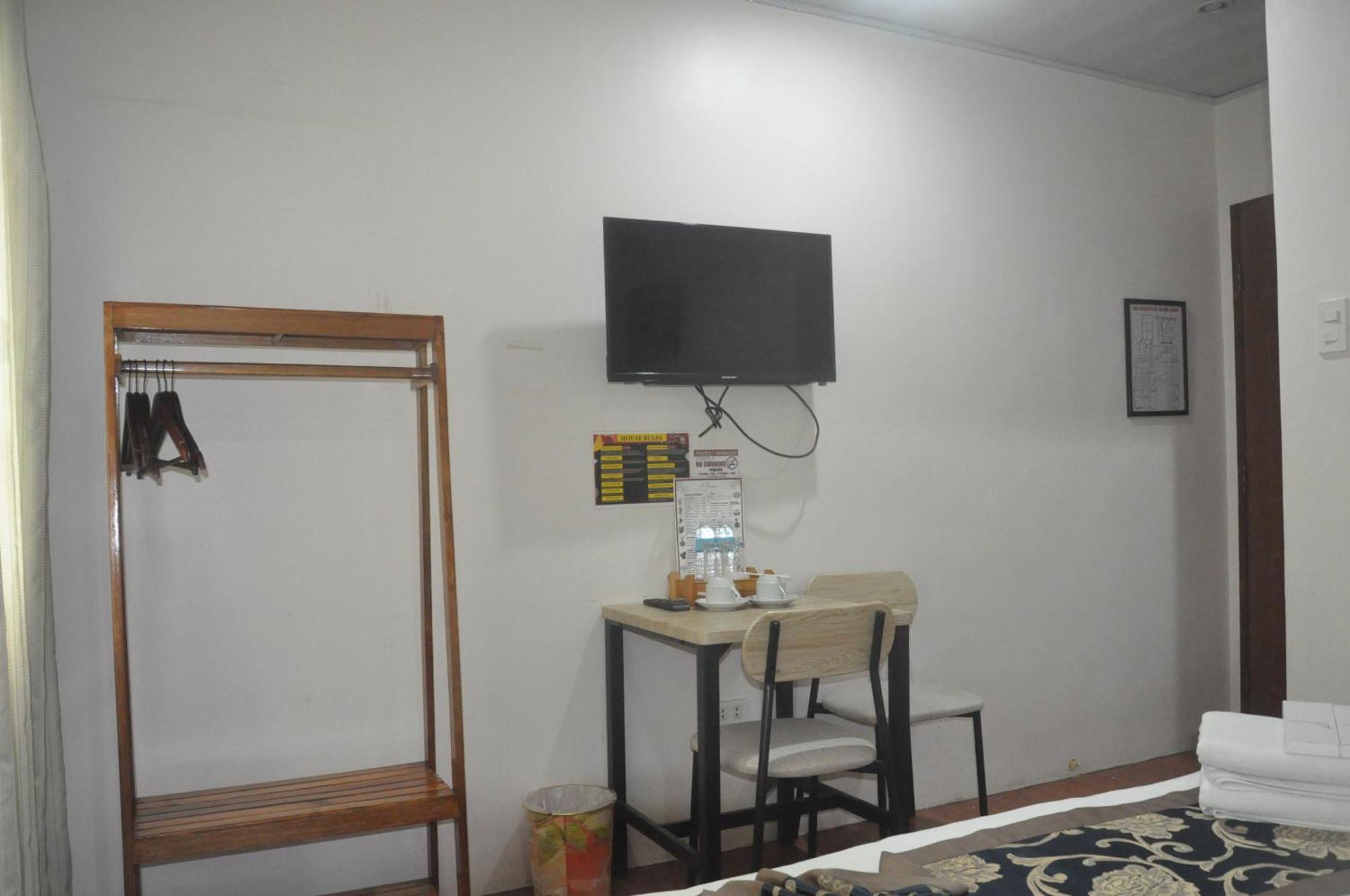 A&A Plaza Hotel Puerto Princesa Extérieur photo
