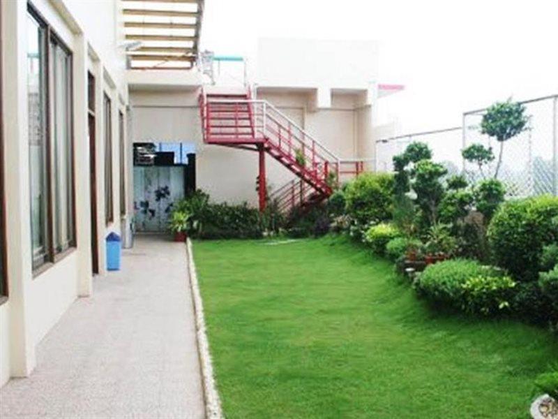 A&A Plaza Hotel Puerto Princesa Extérieur photo